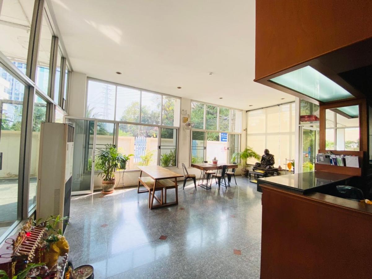 City Residence Банкок Екстериор снимка
