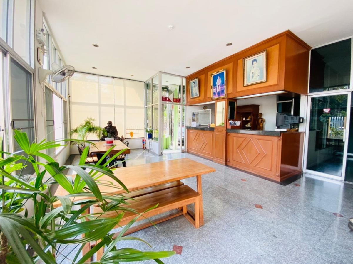 City Residence Банкок Екстериор снимка